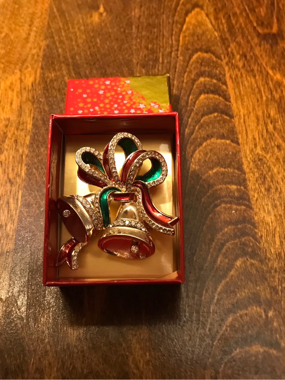 Avon 2015 Holiday Bells Collectible Pin.